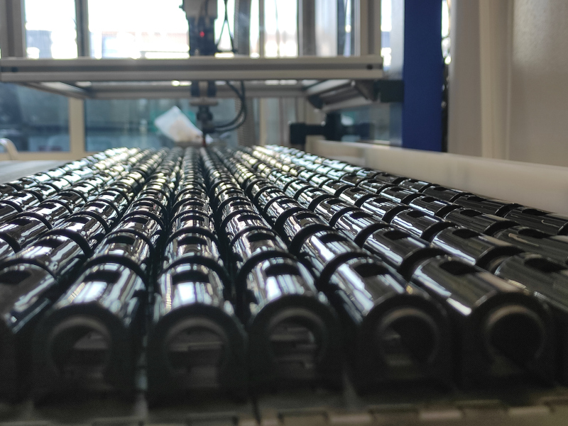 Kunststoffteile auf Förderband